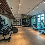 Elite Lux Holiday Homes - Dubai Creek Oasis: 2Br Luxe W Burj View