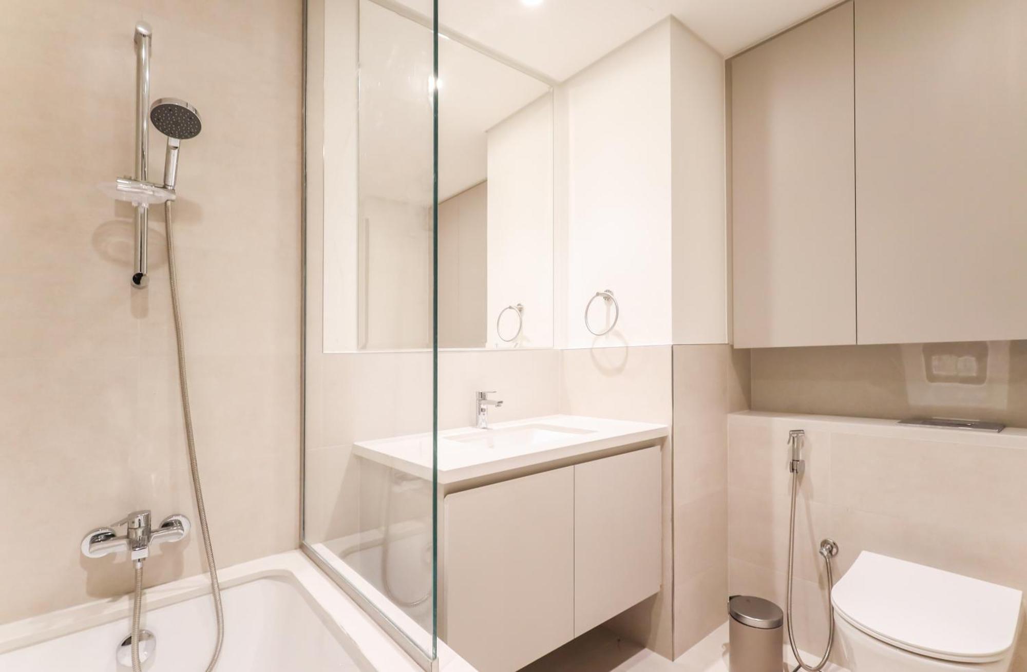 Elite Lux Homes - Creek Oasis: 2br Luxe W Burj View Apartment *