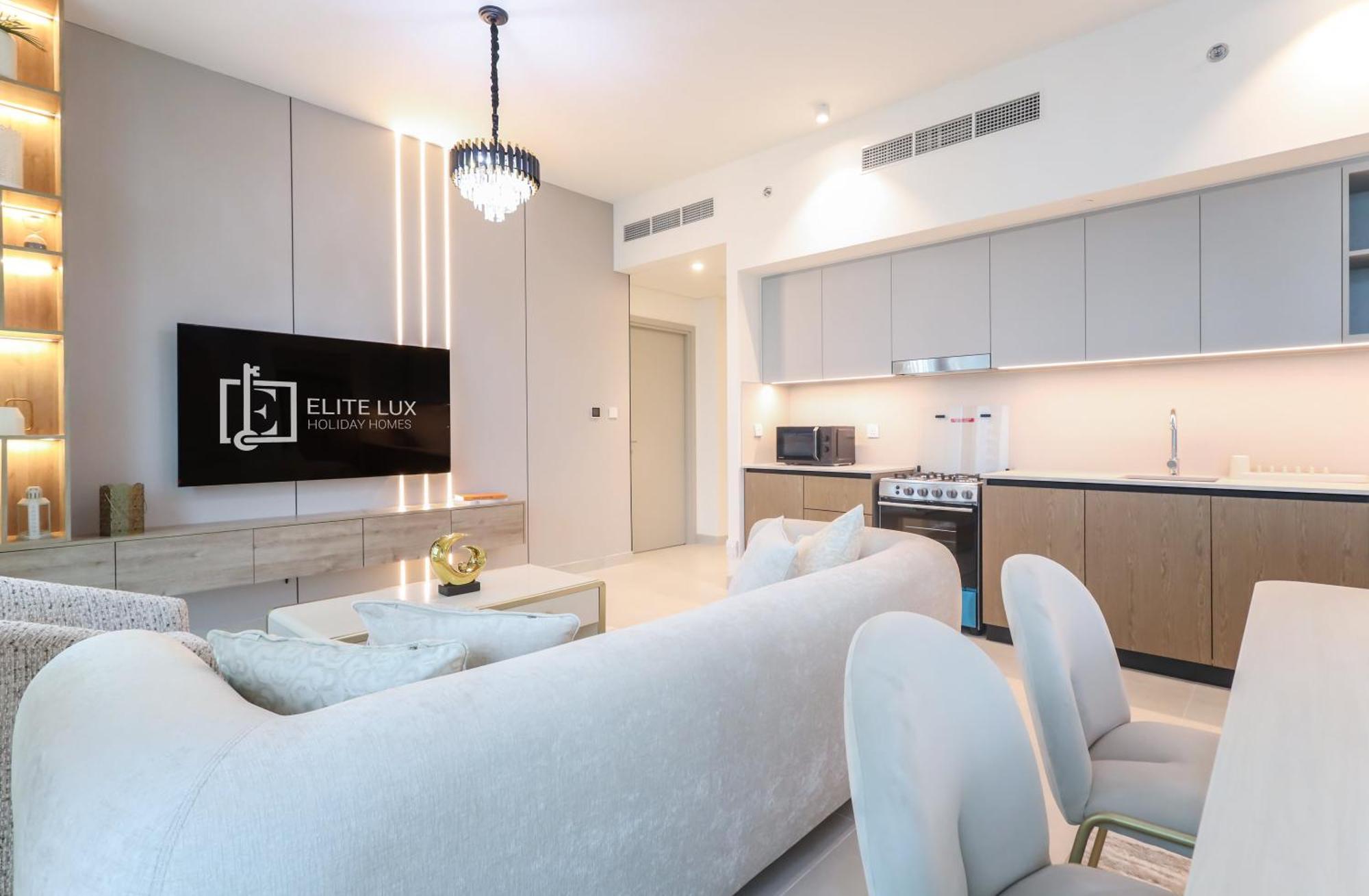 Elite Lux Homes - Creek Oasis: 2br Luxe W Burj View Apartment *