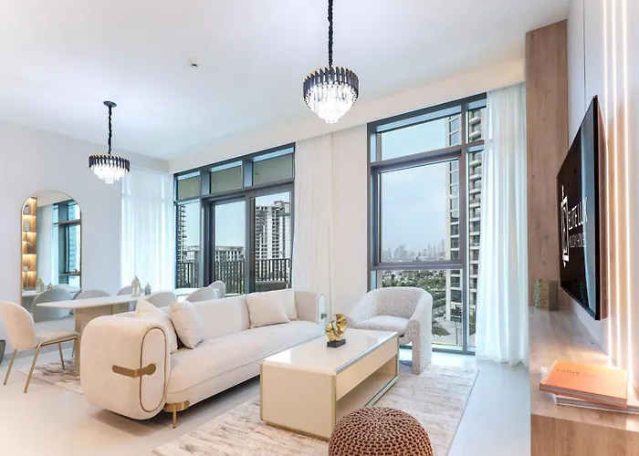 Elite Lux Holiday Homes - Dubai Creek Oasis: 2Br Luxe W Burj View