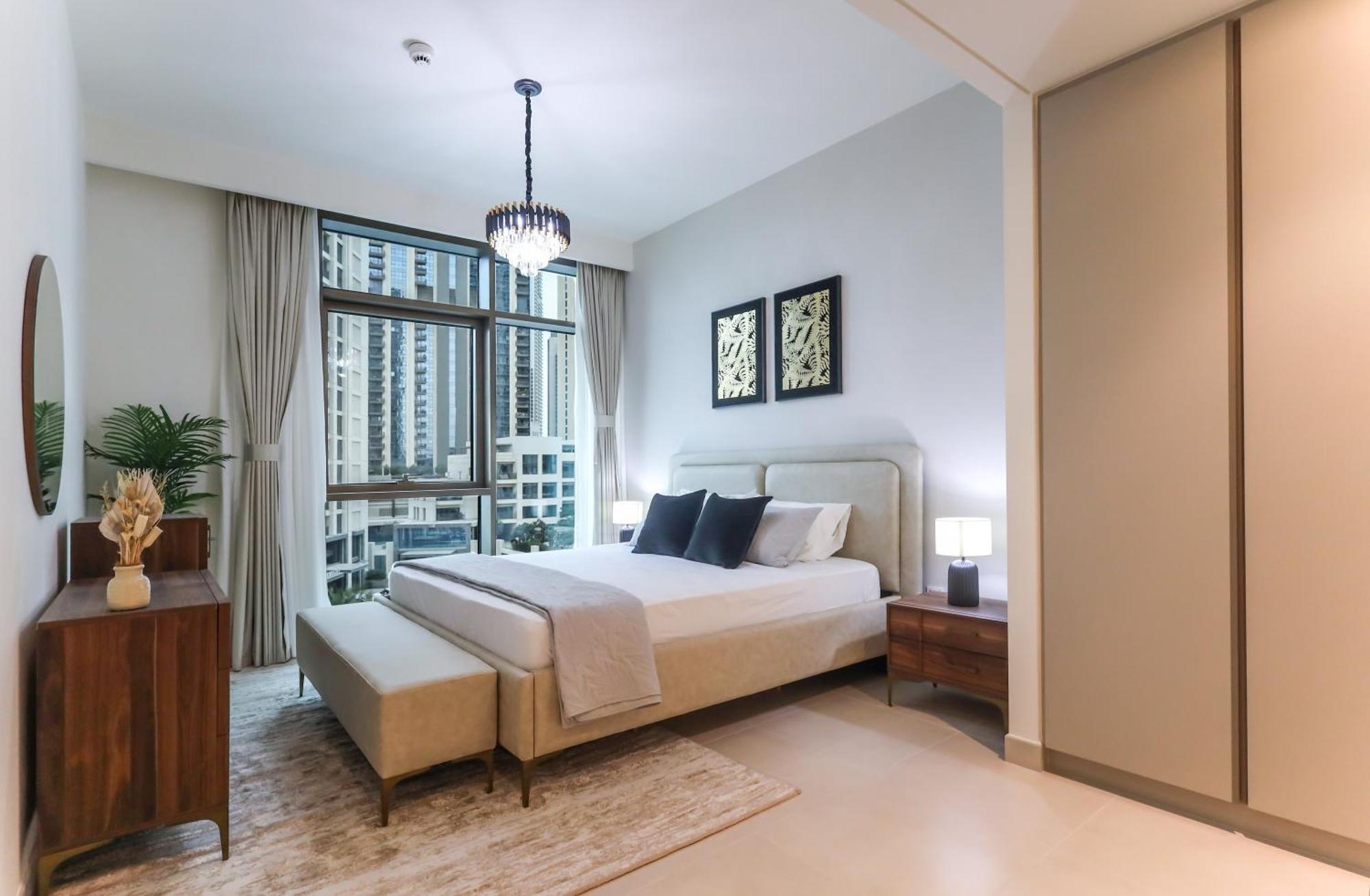 Elite Lux Homes - Creek Oasis: 2br Luxe W Burj View * Dubai
