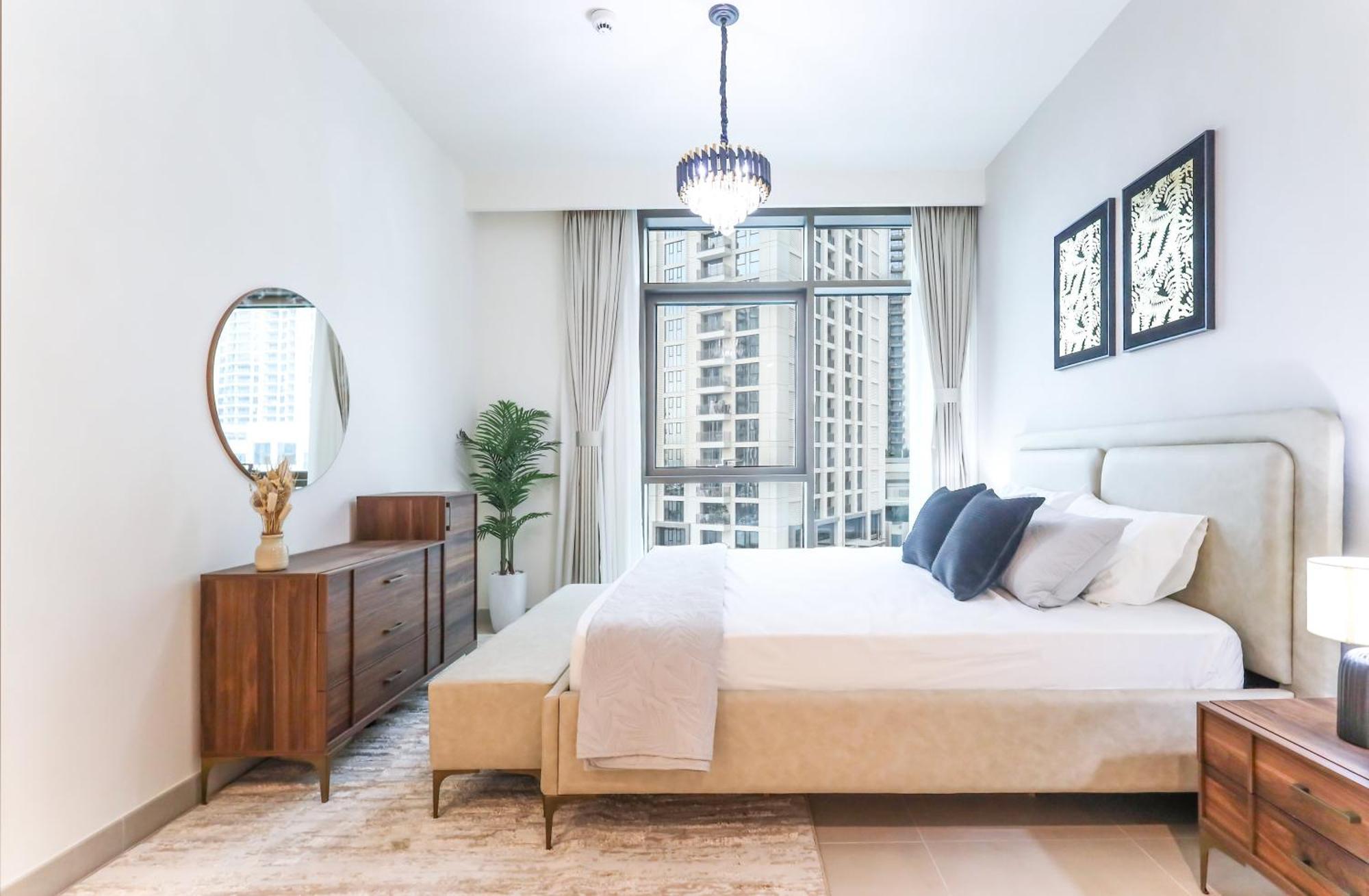 Elite Lux Homes - Creek Oasis: 2br Luxe W Burj View Apartment
