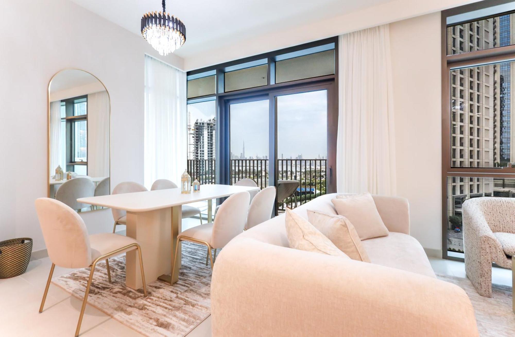Elite Lux Homes - Creek Oasis: 2br Luxe W Burj View Apartment *